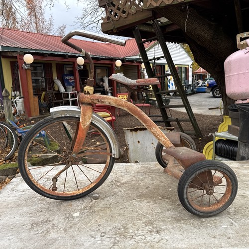 Vintage style toy rusty three - style,